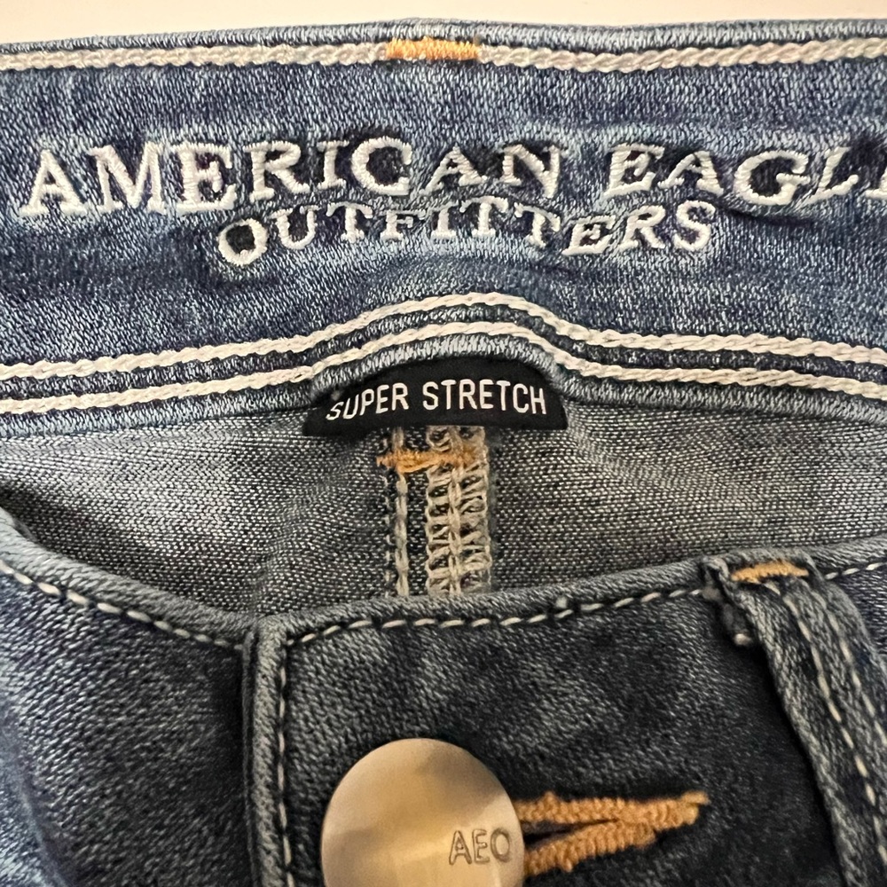 AEO - Picture 7 of 13